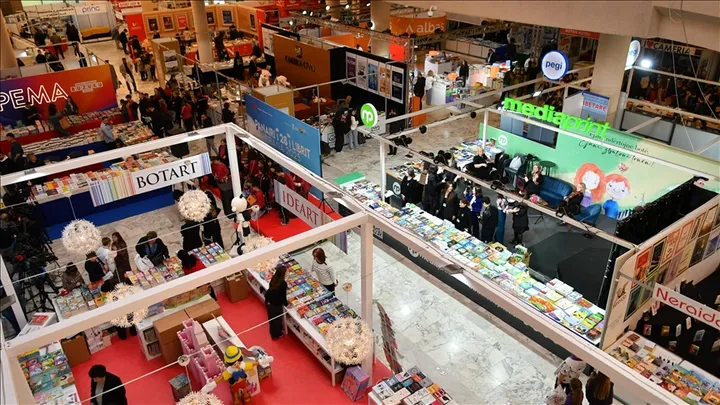 Hapet edicioni i 28-të i panairit të librit në Shqipëri