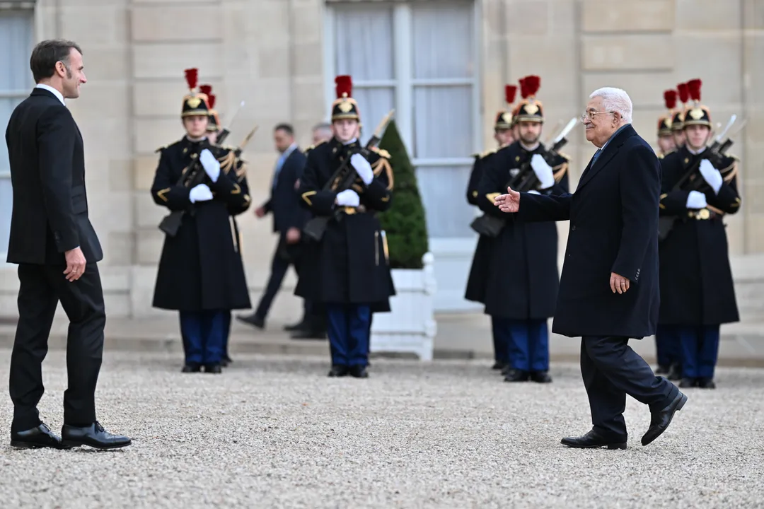 Abbas in Paris: Arbeitsgruppe für Verfassung des Staates Palästina geplant