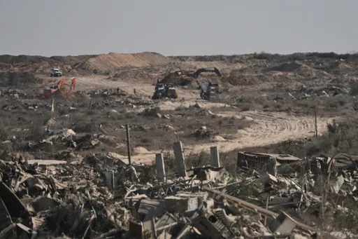 Bombardements israéliens à l’intérieur de la “ligne jaune”