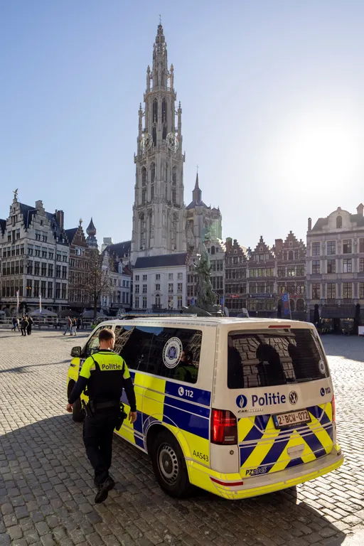 Pro-Palestijnse betogers vangen bot bij Vlaamse minister Crevits