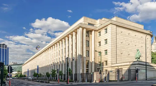 NBB waarschuwt: Hoge staatsschuld België blijft kwetsbaar ondanks slechtere cijfers in buurlanden