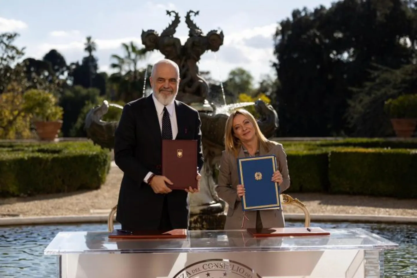 Mbledhja e parë ndërqeveritare Shqipëri–Itali, nënshkruhen 15 marrëveshje bashkëpunimi