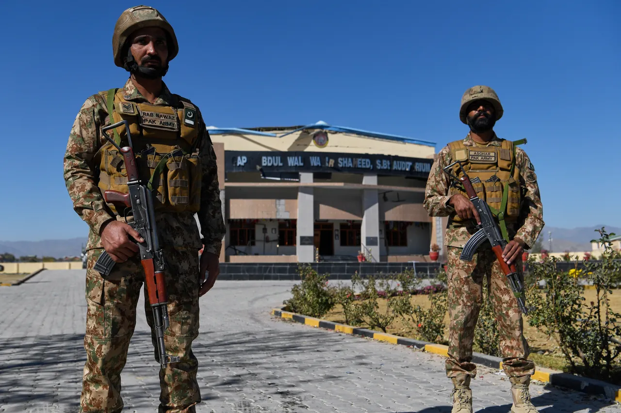 پاکستان: په بلوچستان کې په تېرو ۳ میاشتو کې په ترسره شوو عملیاتو کې تر ۱۰۰ ډېر وسله وال وژل شوي دي