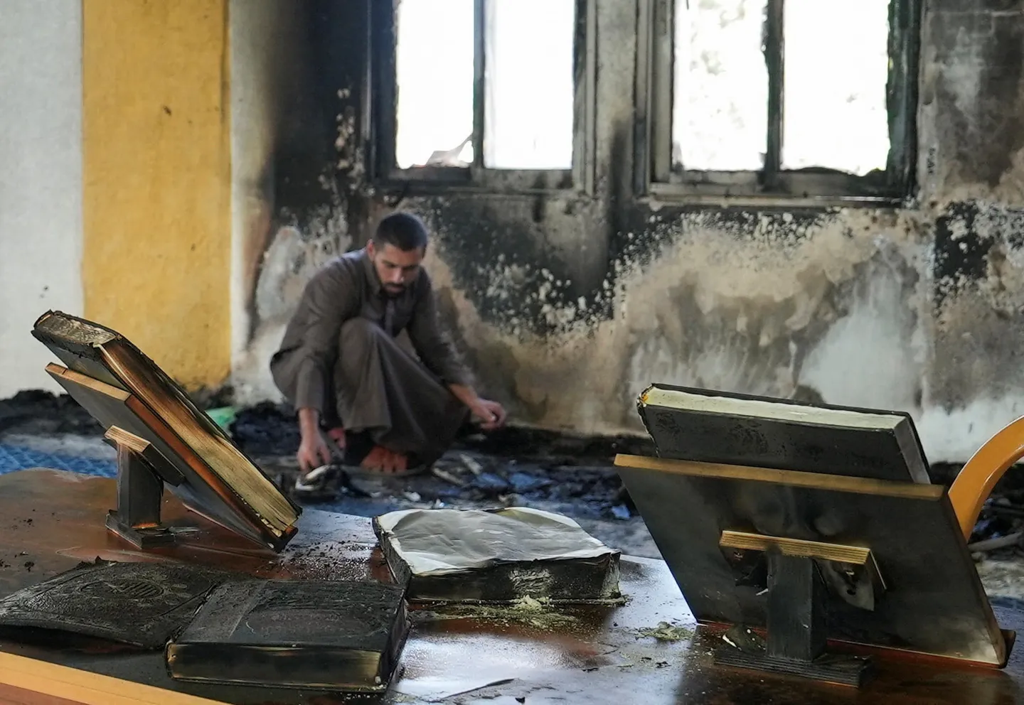 Cisjordanie occupée: des colons israéliens illégaux incendient une mosquée