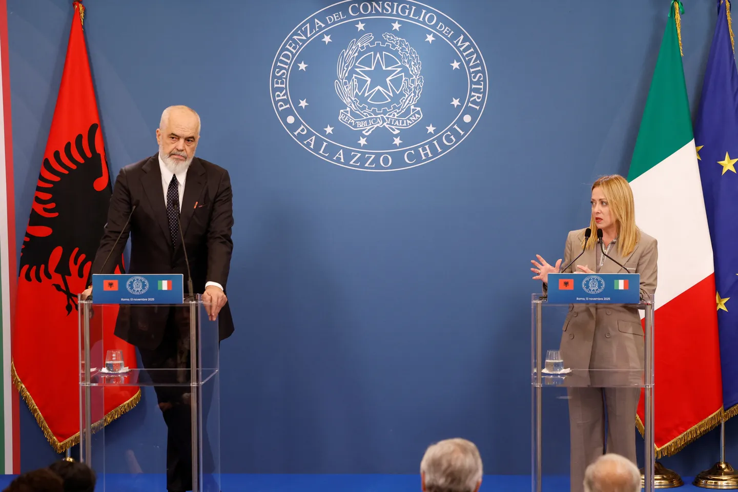 Мелони: Многумина се обидуваат да го забават мигрантскиот модел со Албанија, но тој се движи напред