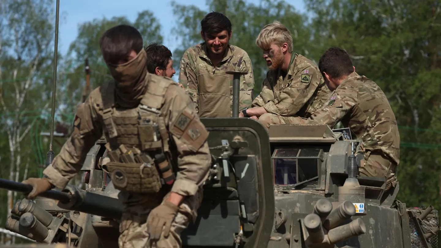 Британия признала массовые домогательства в армии