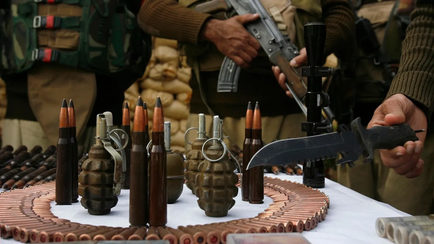 Forças paquistanesas matam os cinco terroristas do TTP responsáveis ​​pelo ataque à academia militar