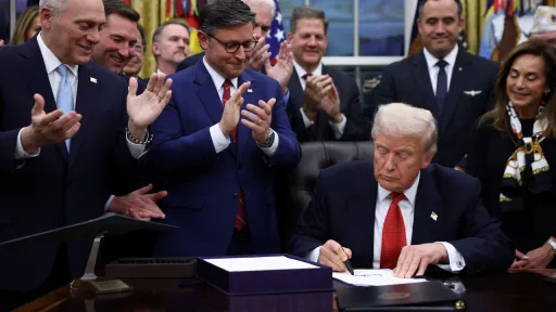 ترامپ با امضا لایحه تامین بودجه به تعطیلی تاریخی دولت پایان داد