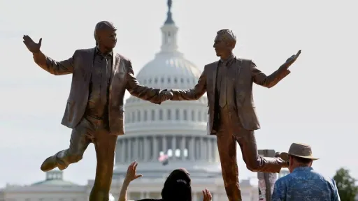 Может ли дело Эпштейна привести к отставке Трампа?