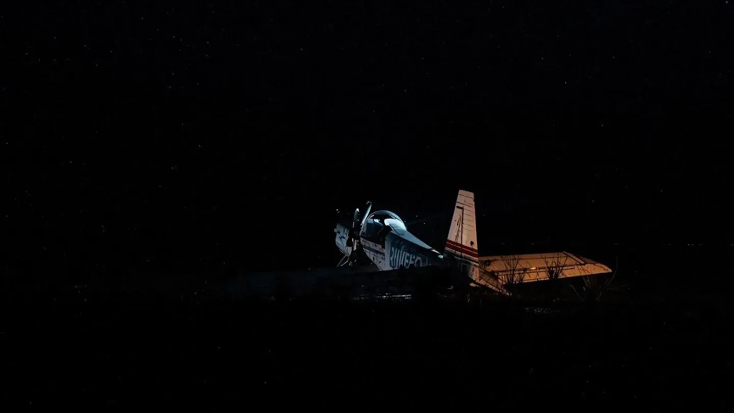 Падна спортски авион кај Суботица, едно лице загина