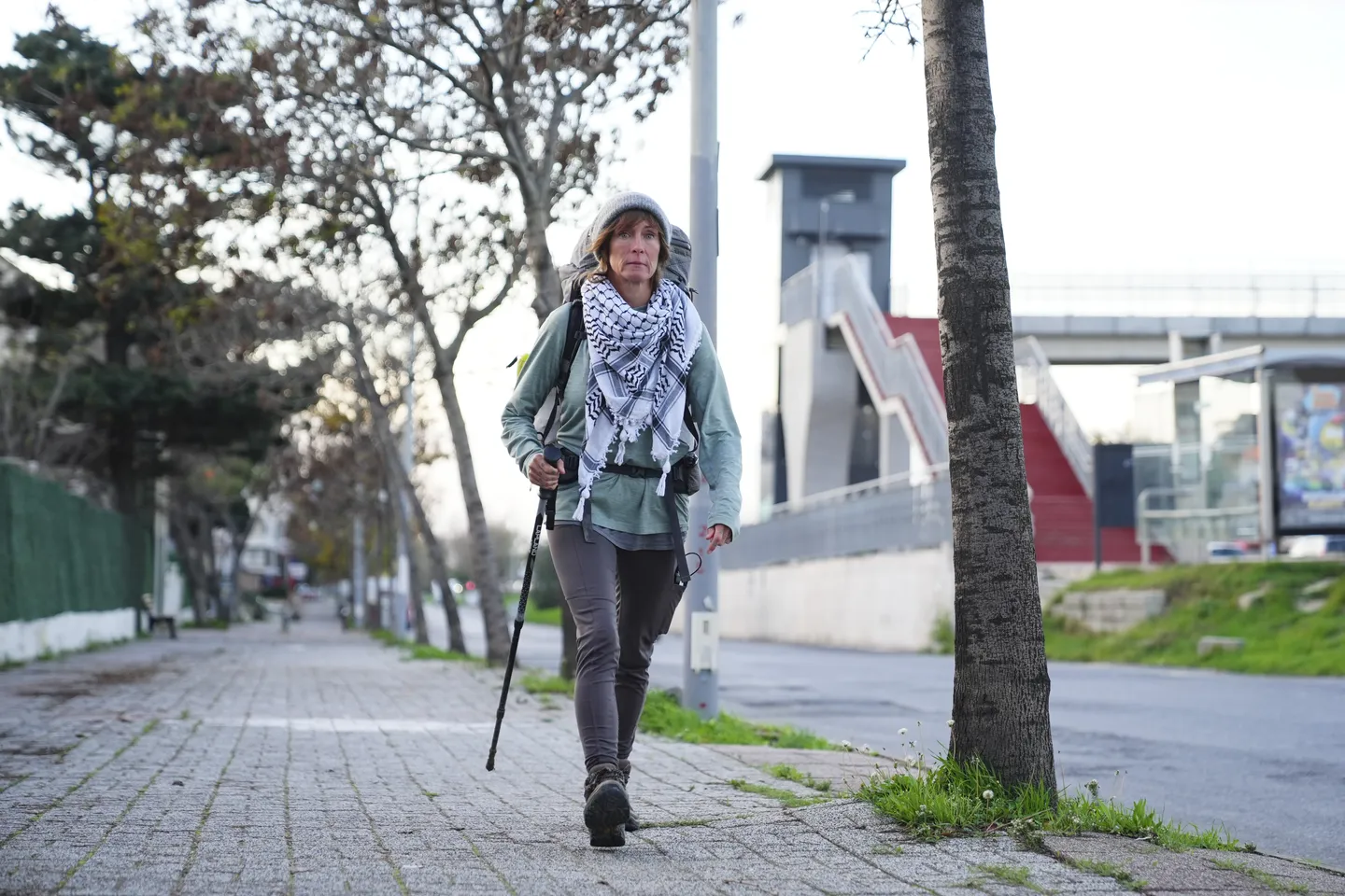 Пеш од Велика Британија до Истанбул, британска активистка собира донации за Палестинците