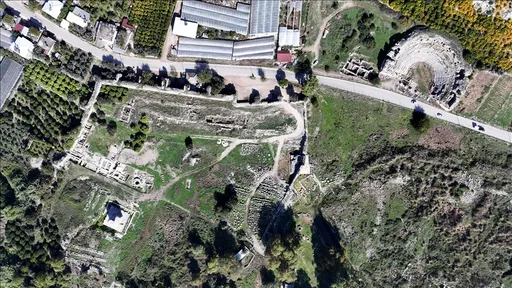 Pas 43 vitesh kërkimesh, arkeologët zbulojnë tempullin e lashtë të Zeusit në jugperëndim të Türkiyes