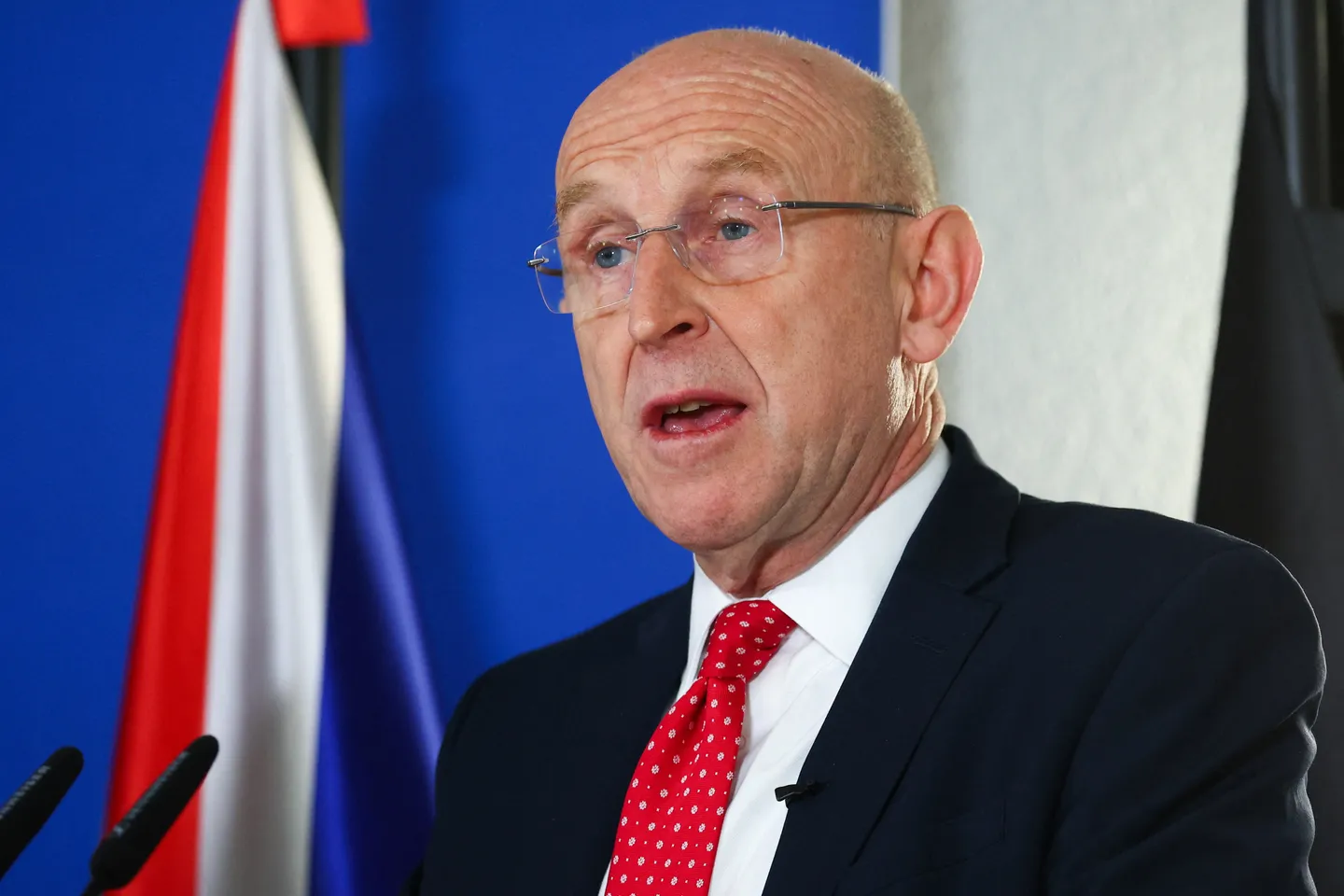 Ministri britanik i Mbrojtjes paralajmëron për “epokë të re kërcënimesh”