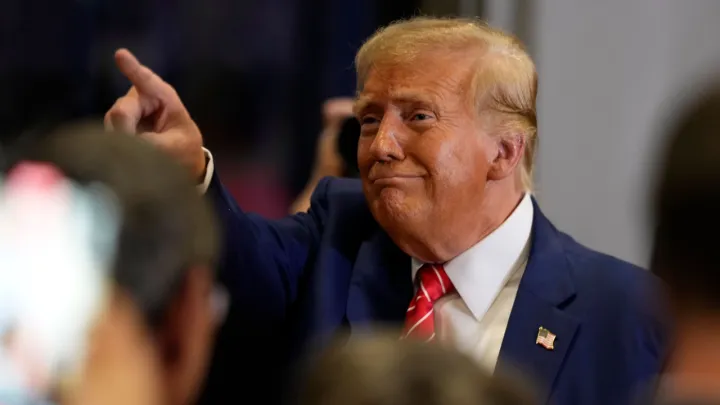 Трамп хочет посадить Клинтона?