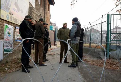 مقتل 9 أشخاص وإصابة آخرين بانفجار داخل مركز شرطة في كشمير الخاضعة للهند