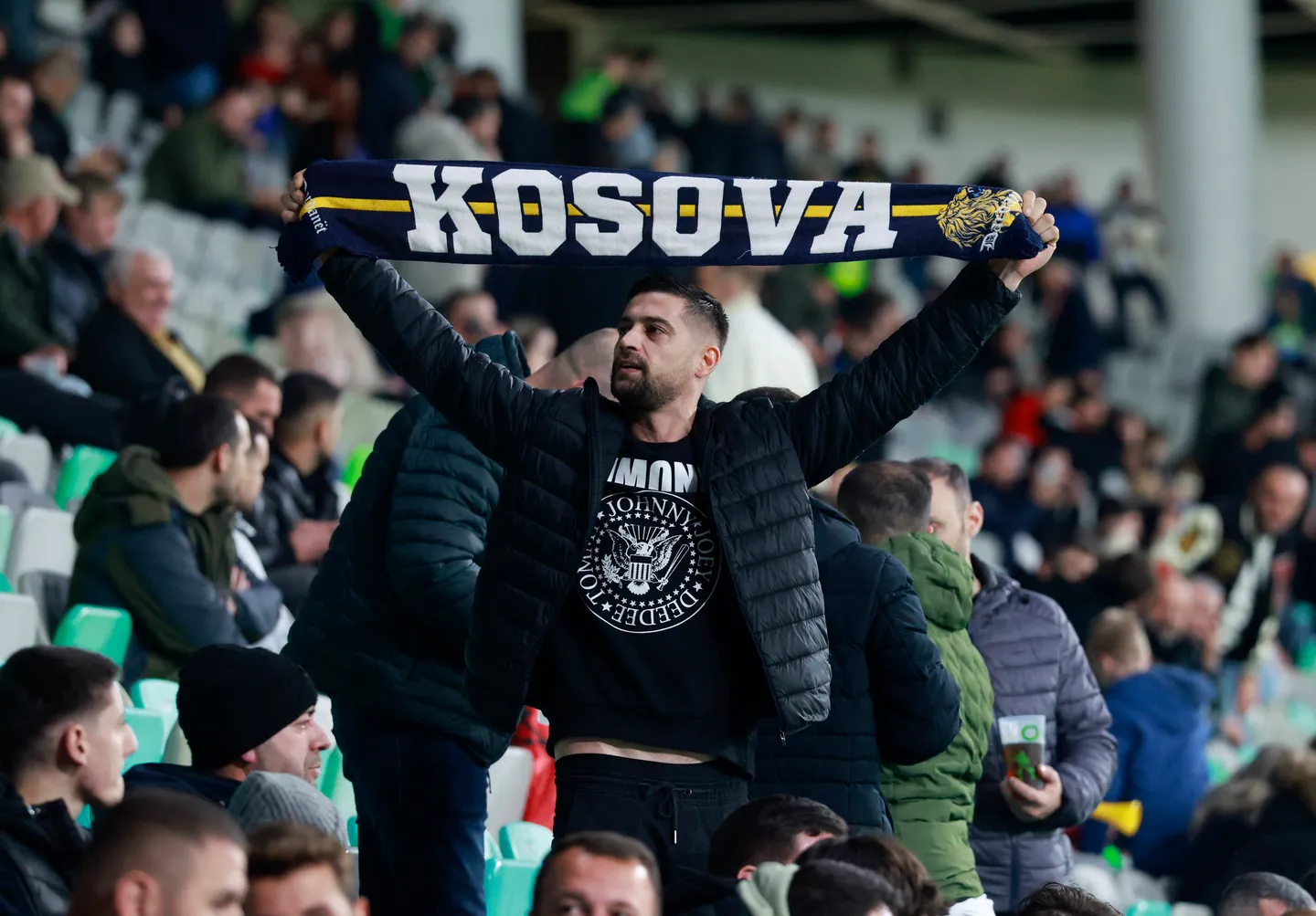 Tifozët kosovarë në Slloveni raportojnë vjedhjen e targave të automjeteve