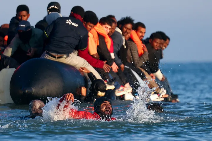 Opérations britanniques anti-migrants interdites par la justice française