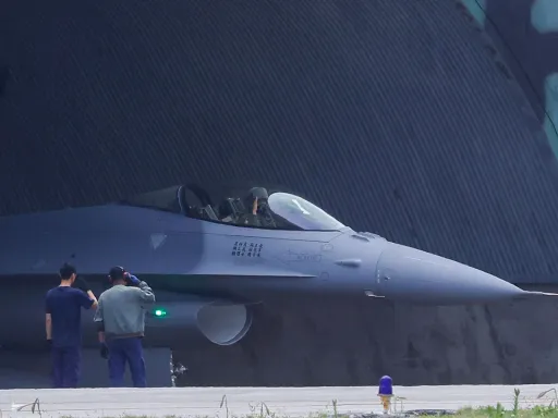 EUA aprovam possível venda de armamento de 330 milhões de dólares a Taiwan