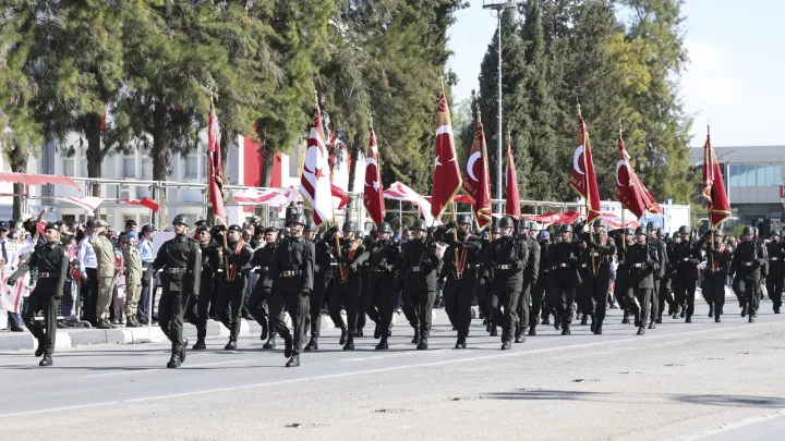 بحضور نائب الرئيس أردوغان.. شمال قبرص التركية تحتفل بعيد تأسيسها الـ42