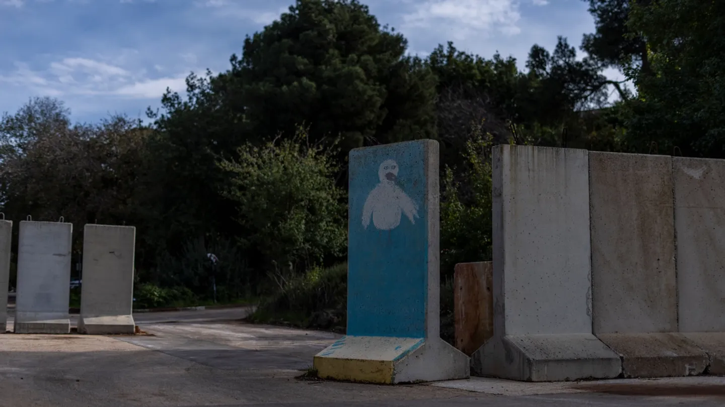 لبنان از اسرائیل به دلیل ساخت دیوار بتنی فراتر از خط آبی به شورای امنیت شکایت می‌کند