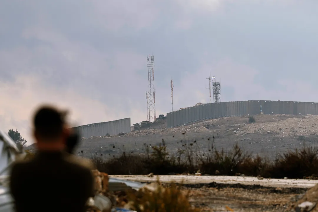 חבר הכנסת הישראלי סוכות מאשים את הסכם השלום משנת 1979 ואת חזרתו לחצי האי סיני בהתנגדות פלסטיני