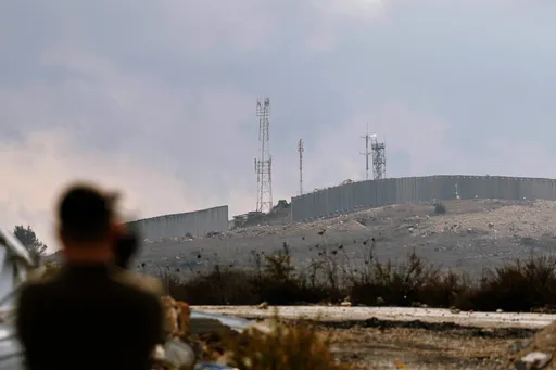 חבר הכנסת הישראלי סוכות מאשים את הסכם השלום משנת 1979 ואת חזרתו לחצי האי סיני בהתנגדות פלסטיני