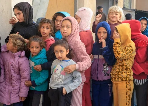 Casi 9.300 niños menores de 5 años en Gaza sufren desnutrición aguda severa, alerta UNICEF