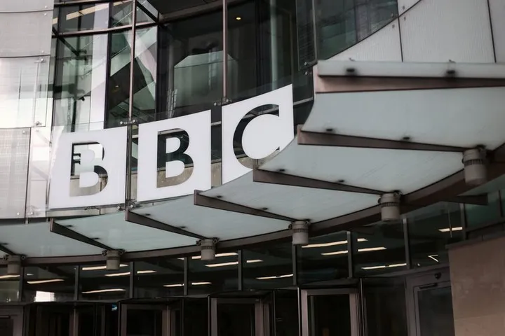 Donald Trump poursuit la BBC et demande 10 milliards de dollars