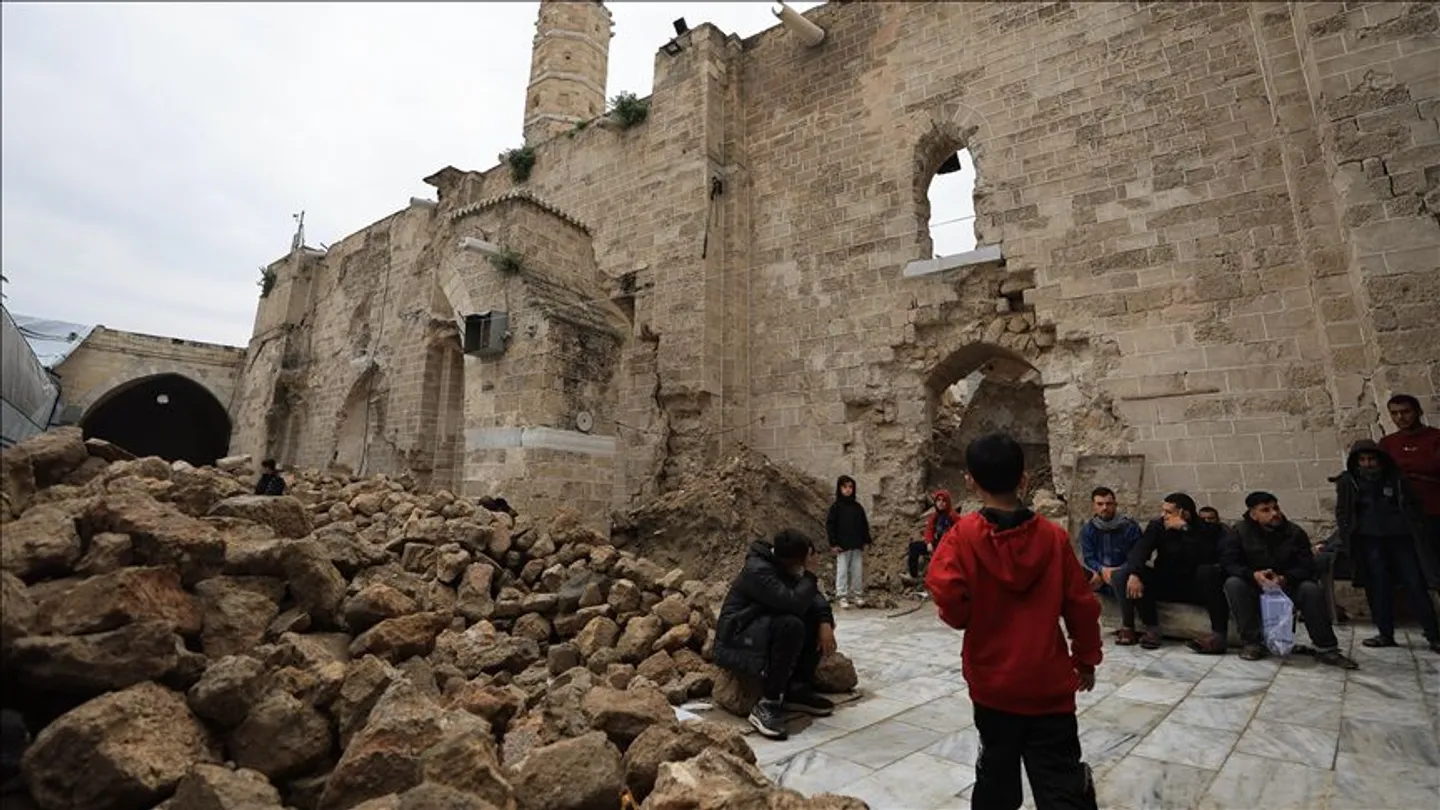 Xhamia e madhe "Omari" në Gaza e lënë nën rrënoja