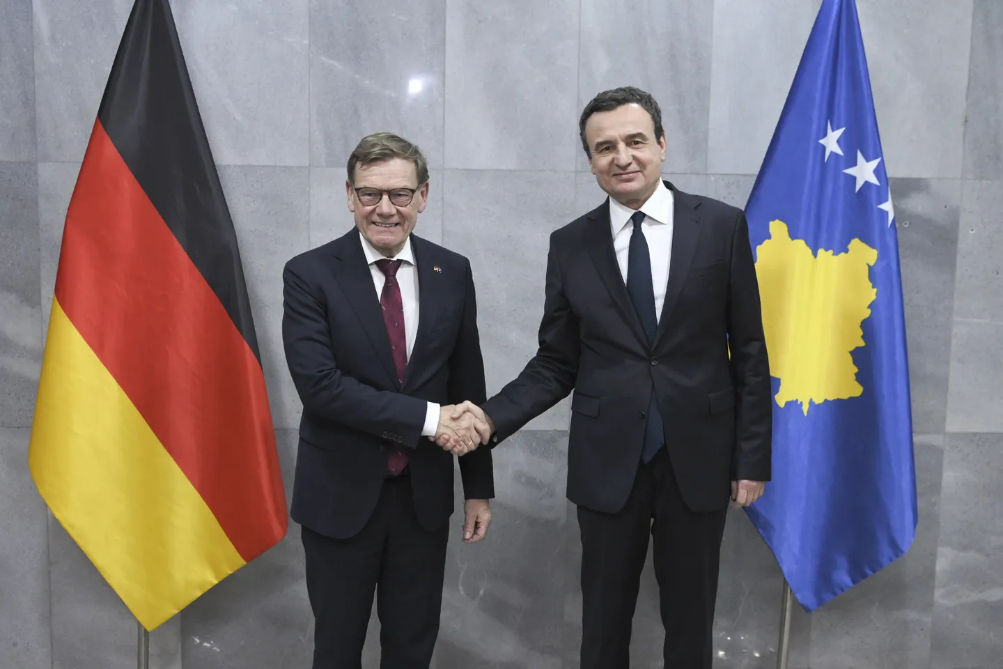 Kurti sa Wadephulom: Kosovo zaslužuje status kandidata za članstvo u EU-u