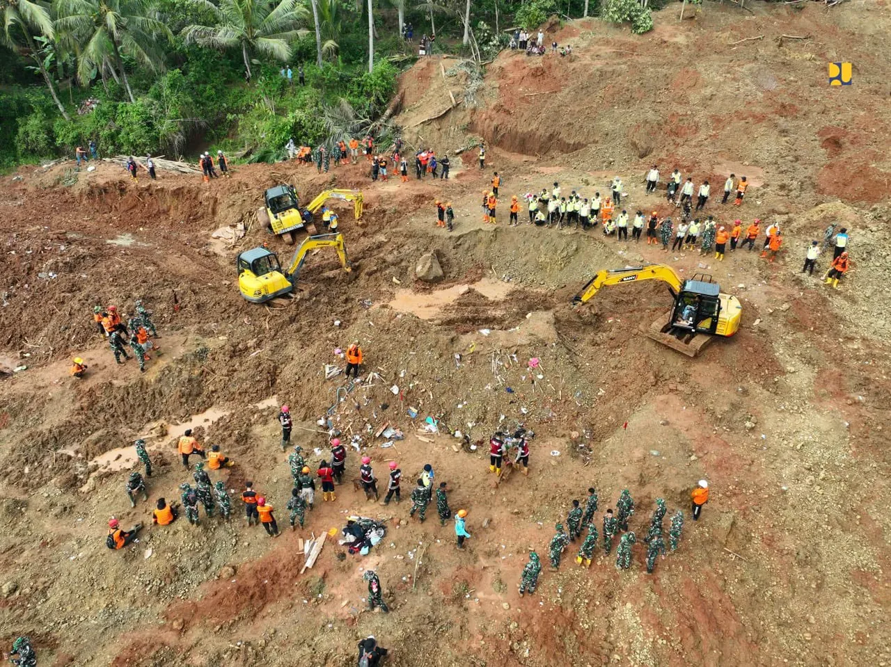 Longsor Banjarnegara: 27 warga masih hilang, operasi SAR diperluas