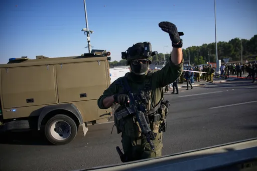 په اشغال شوې لویدیځه غاړه کې رام الله ته نږدې د چاقو په برید کې اسرائیلي پوځیان ټپیان شول