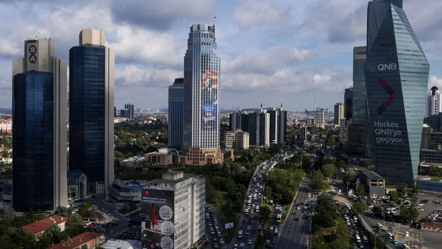 Fitch eleva notações de vários bancos turcos