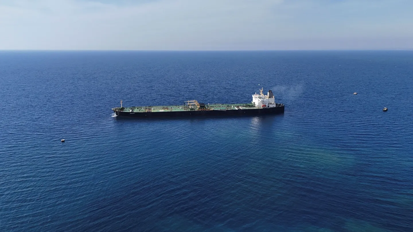 نفتکش عربستان حامل ۶۵۰ هزار بشکه نفت خام به بندر بانیاس سوریه رسید