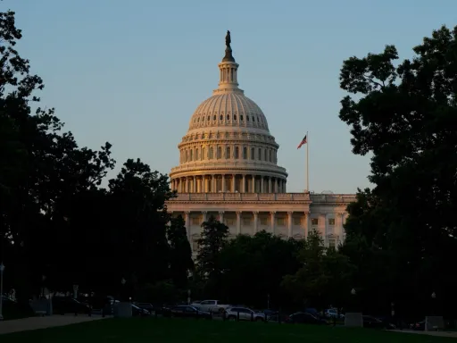Senado dos EUA aprova por unanimidade projecto de lei para forçar divulgação dos arquivos de Epstein