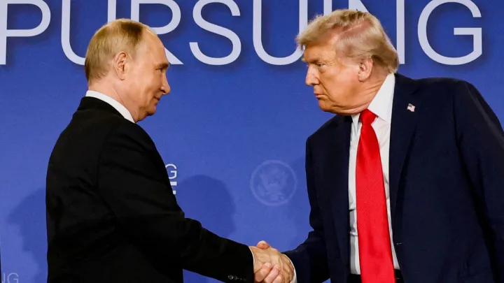 Equipa de Trump estará a elaborar um novo plano de paz para a Ucrânia em negociações com Moscovo