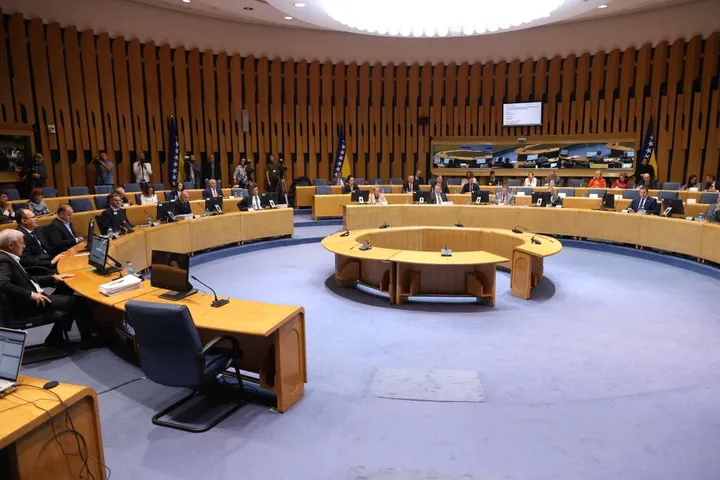 U ponedjeljak nastavak sjednice Doma naroda PSBiH, smjene kadrova SNSD-a na dnevnom redu