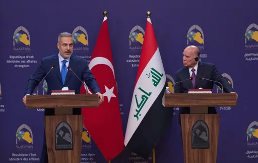 Թուրքիայի ԱԳ նախարար Հաքան Ֆիդանը մեկնել է Բաղդադ՝ հանդիպելու իր գործնկերոջ Ֆուադ Հուսեյնի հետ
