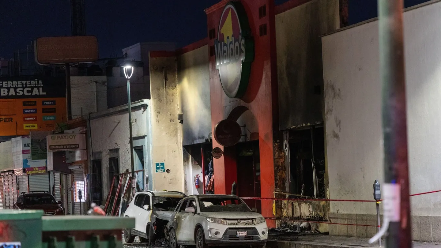 Explosão num supermercado no México mata pelo menos 23 pessoas