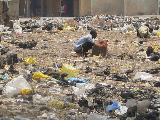 'Yan Nijeriya miliyan 45 suna bahaya har yanzu a waje — Ministan Muhalli