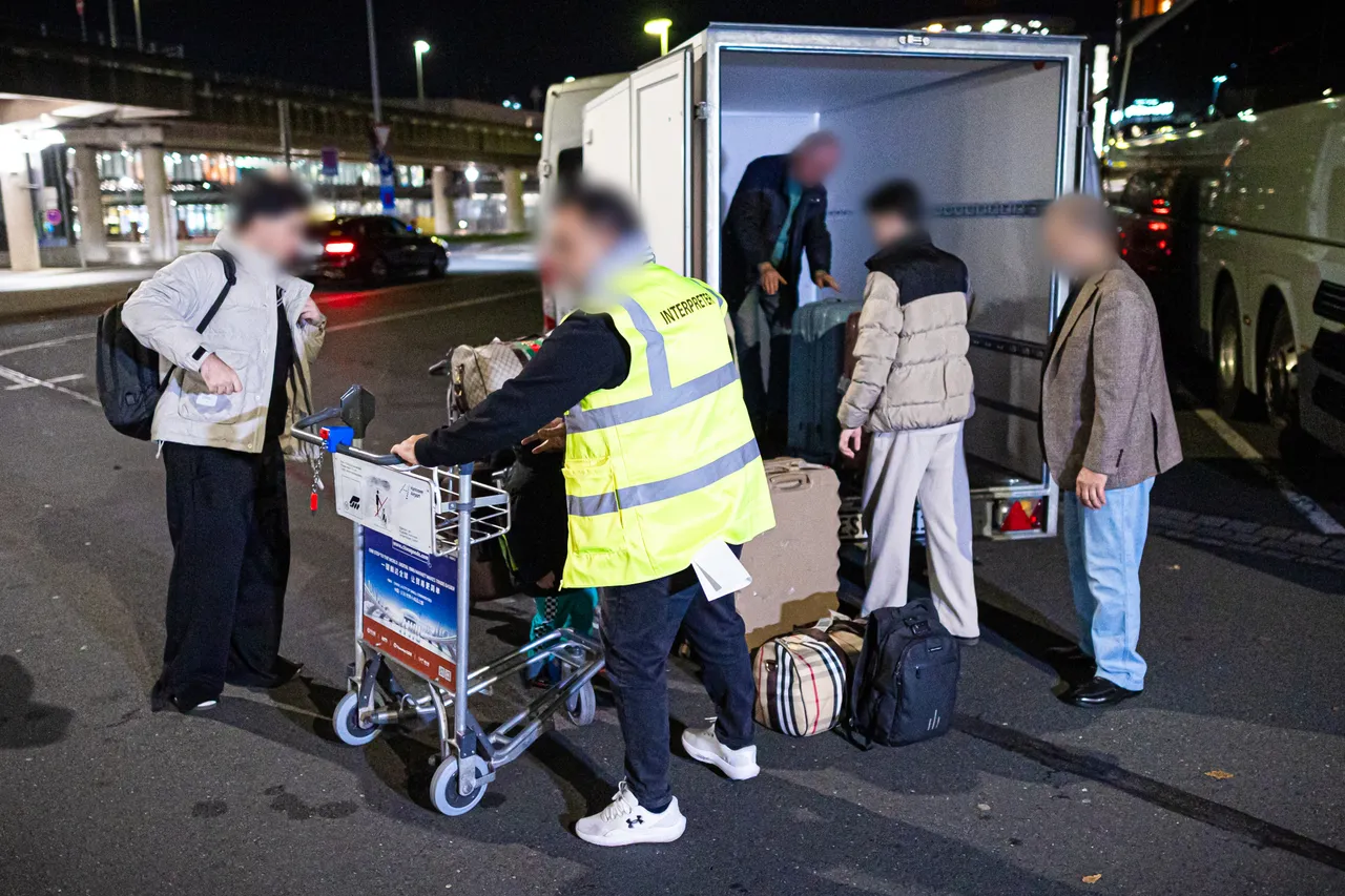 Dutzende weitere Afghanen mit Aufnahmezusage fliegen nach Deutschland