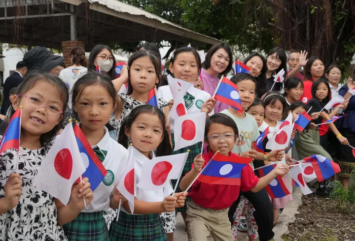 愛子さま、ラオス訪問で不発弾被害に思いを寄せ「一日も早くなくなることを願う」
