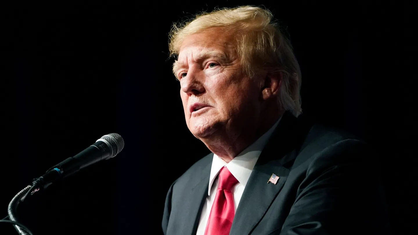 Trump aprova plano de 28 pontos para pôr fim à guerra entre Rússia e Ucrânia