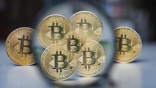 Bitcoin humb fitimet vjetore: Pse dhe çfarë pritet më tej