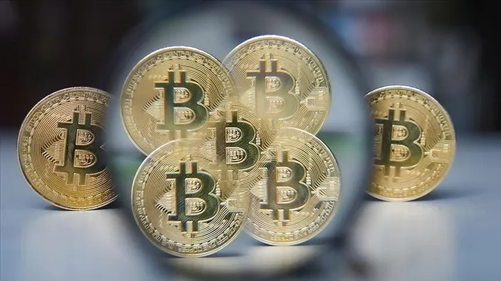 Bitcoin humb fitimet vjetore: Pse dhe çfarë pritet më tej