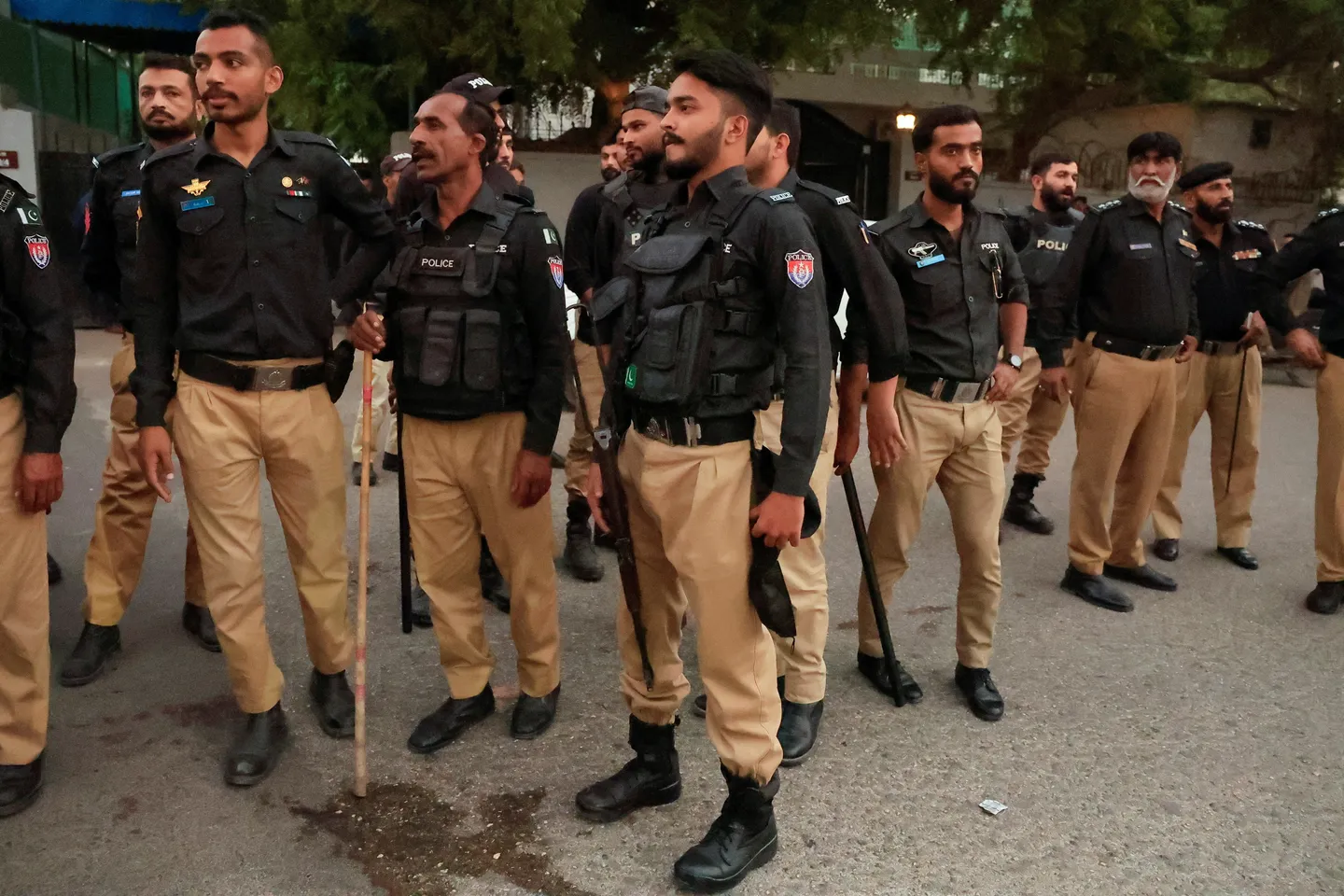 د پاکستان د هنګو په ښار کې پر پولیسو خونړی برید شوی.