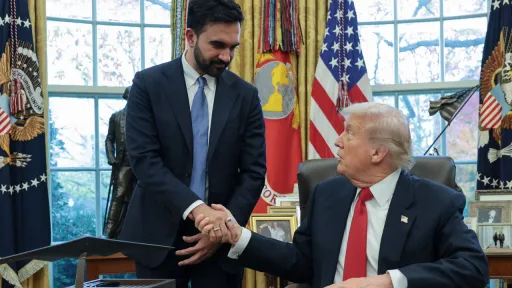 بعد مشادات إعلامية.. ترمب يلتقي ممداني في البيت الأبيض ويصف الاجتماع بالبنّاء