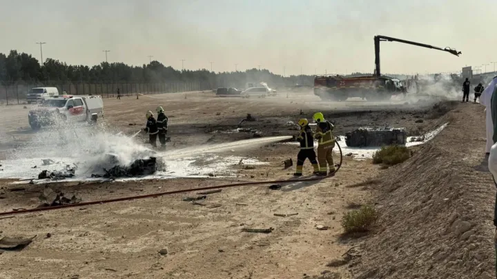 مصرع طيّار هندي بتحطم مقاتلة "تيجاس" خلال عرض جوي في معرض دبي للطيران