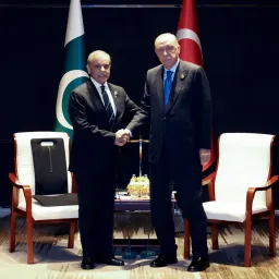 Relações Paquistão-Türkiye: Da amizade espiritual à parceria estratégica