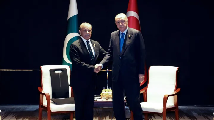 Relações Paquistão-Türkiye: Da amizade espiritual à parceria estratégica